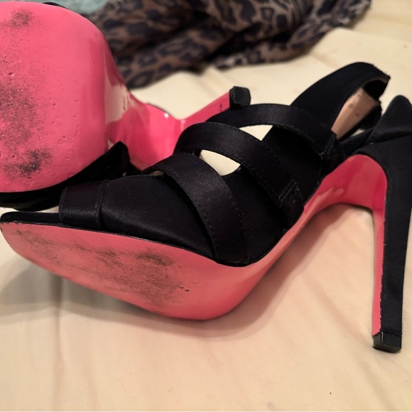 Betsy Johnson Becca black bow satin strappy heels 7 - Picture 7 of 7